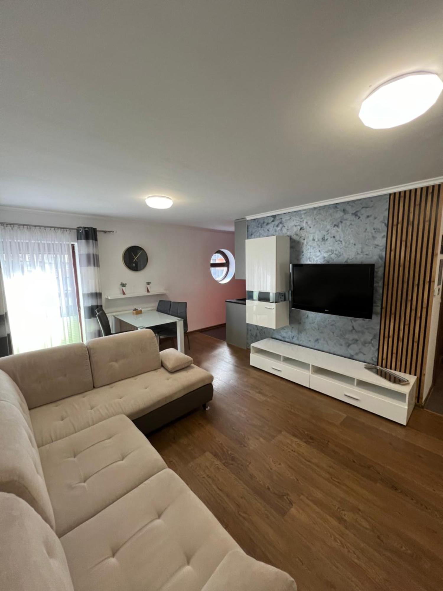Holiday Apartments Krynica Zdroj Exterior photo